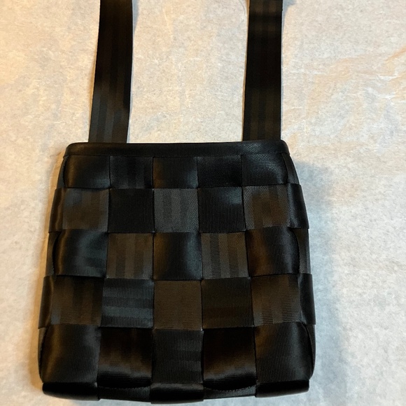 Harvey's Original Seatbelt Small Crossbody Bag - Picture 2 of 15